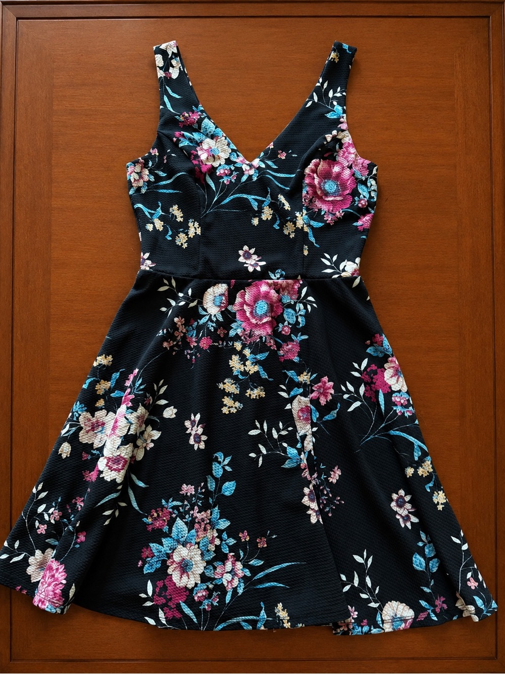 Women’s Med Black Floral V-Neck Fit-and-Flare Dress Stitch Fix